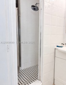 Comprar apartamento en Castle Beach Club CU26