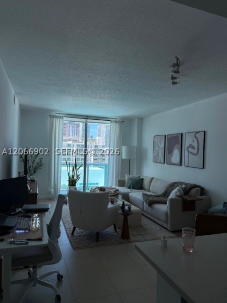 Apartment for rent at Gallery Art Condo 704