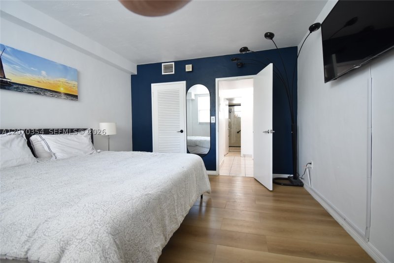Apartment for rent at Lincoln Towers B302