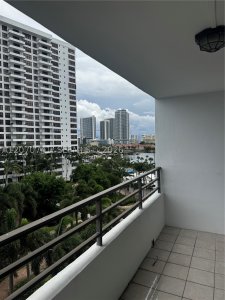 Aluguel de apartamento no Olympus Towers 622