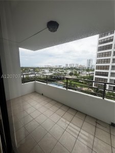 Aluguel de apartamento no Olympus Towers 622