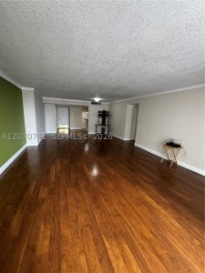 Aluguel de apartamento no Olympus Towers 622
