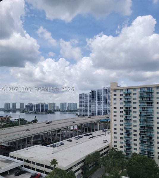Apartment for rent at Ocean View 1207