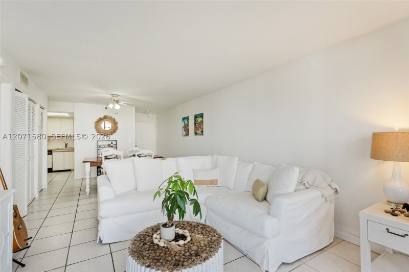 Condo for sale at Parc Plaza 5D