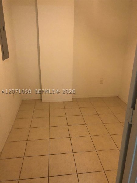 Condo for sale at Diamond Tower 802