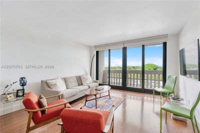 Comprar apartamento no Gables Waterway Towers 917