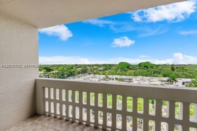 Comprar apartamento no Gables Waterway Towers 917