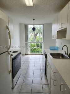 Comprar apartamento no West Bay Plaza 506
