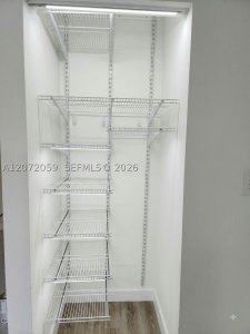 Comprar apartamento no West Bay Plaza 506