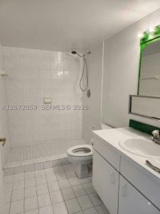 Comprar apartamento no West Bay Plaza 506