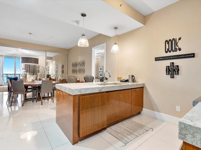 Alquiler de apartamento en St Regis Bal Harbour North 1804N