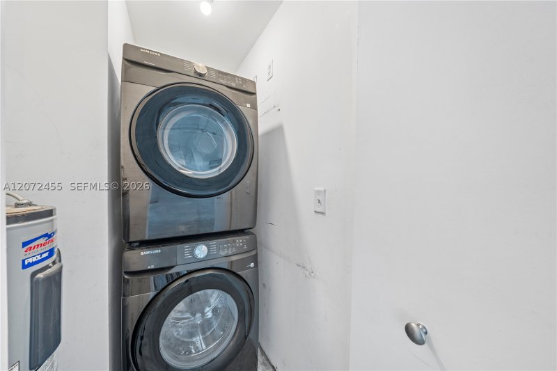 Condo for sale at The Yorker 702