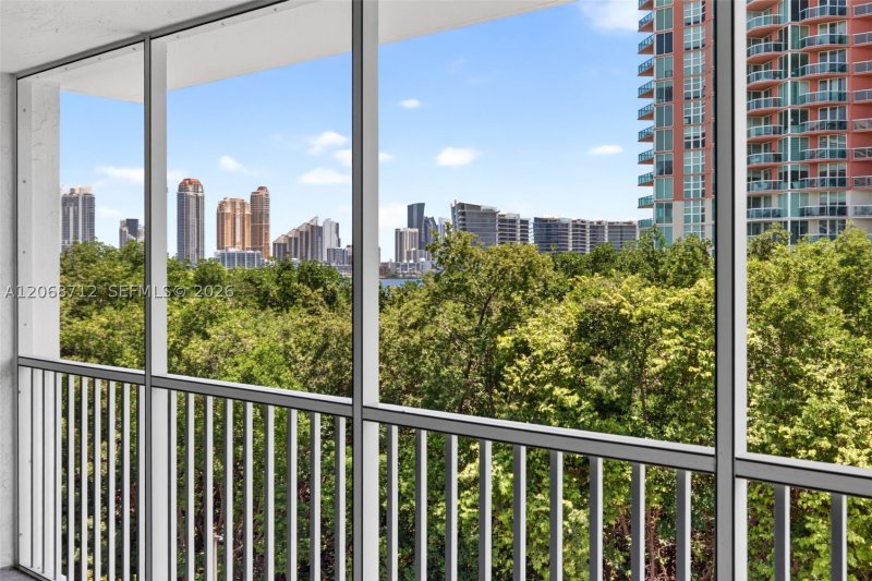 Condo for sale at Southview at Aventura 5H-B