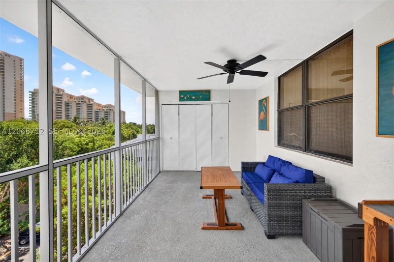 Condo for sale at Southview at Aventura 5H-B