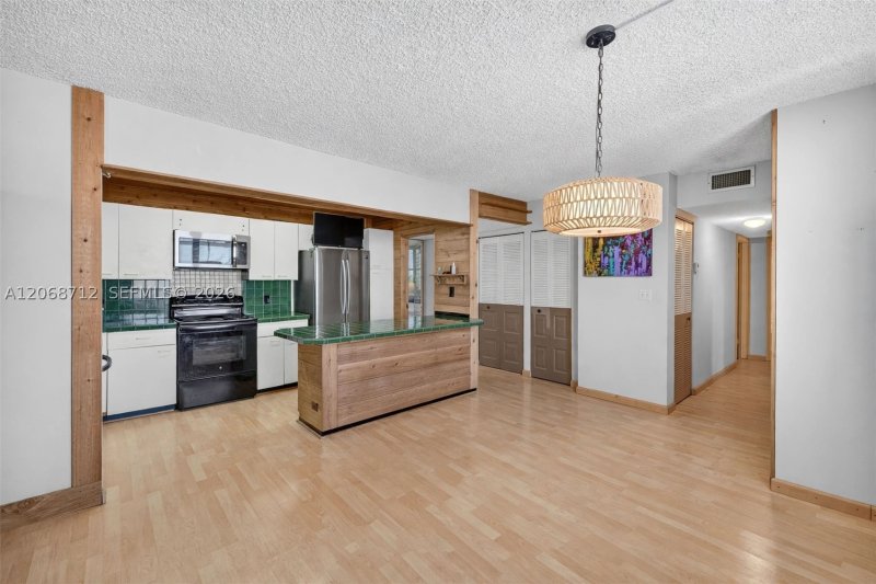 Condo for sale at Southview at Aventura 5H-B