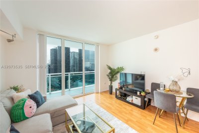 Alquiler de apartamento en The Plaza Tower II 2709