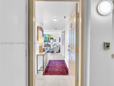 Comprar apartamento no Bayview Plaza 408