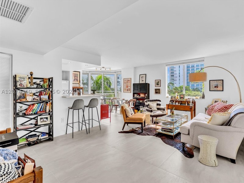Condo for sale at Bayview Plaza 408
