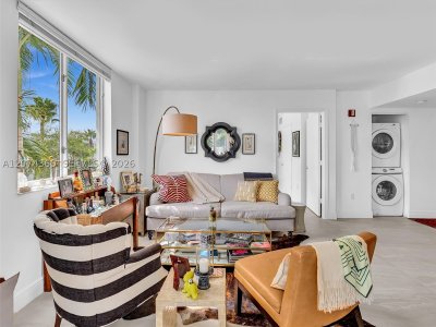 Comprar apartamento no Bayview Plaza 408