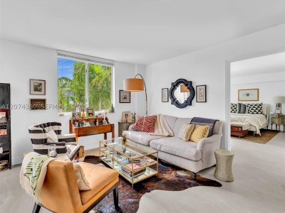 Comprar apartamento no Bayview Plaza 408