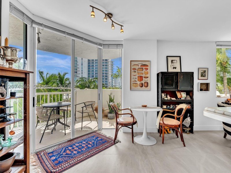 Condo for sale at Bayview Plaza 408