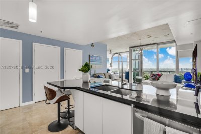 Comprar apartamento en Midtown Miami 4 H1503