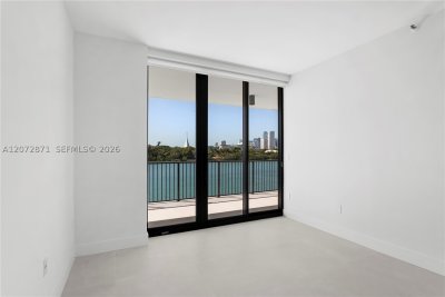Comprar apartamento no 1000 Venetian Way 301/303