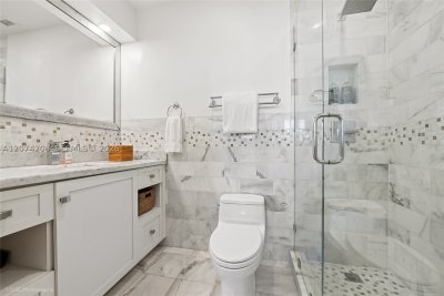 Comprar apartamento no Gables Waterway Towers PH11