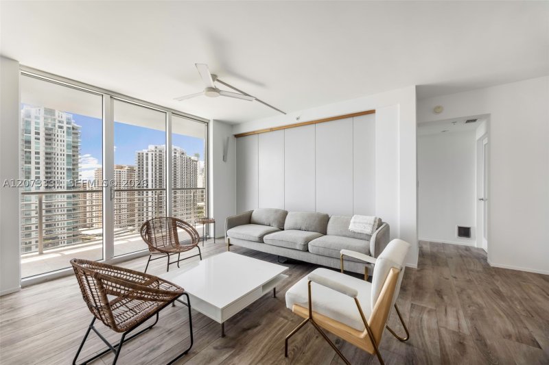 Comprar apartamento en One Miami West Tower 2805