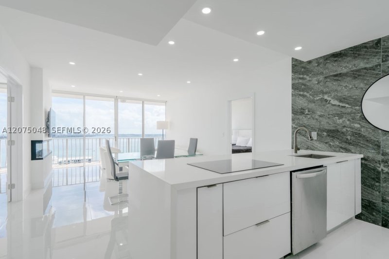 Apartment for rent at Grandview Palace PH206