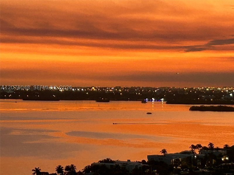 Apartment for rent at Grandview Palace PH206