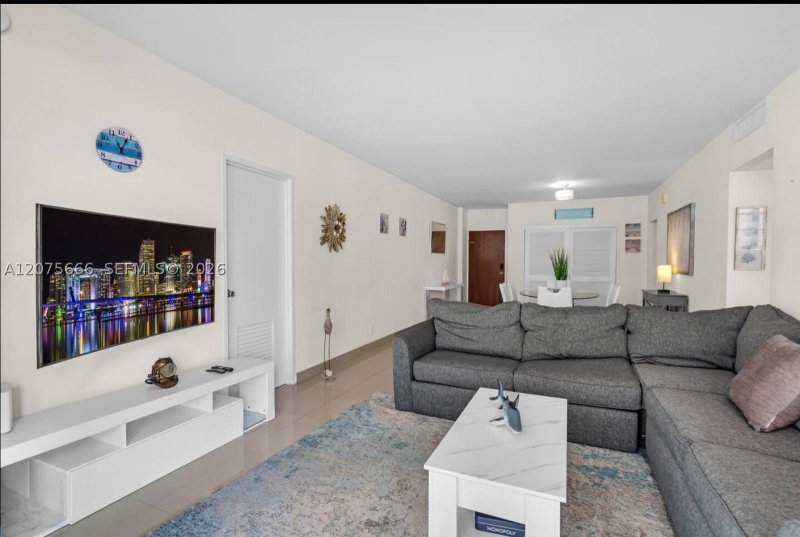 Apartment for rent at Sian Ocean Residences 5J