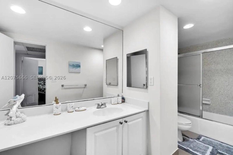 Apartment for rent at Sian Ocean Residences 5J