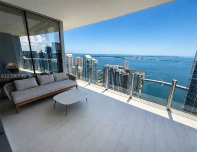 Comprar apartamento no Aston Martin Residences 4404
