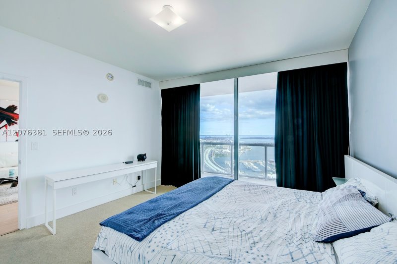 Comprar apartamento no Marina Blue 4007