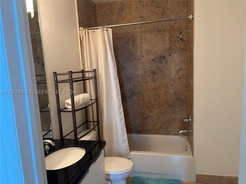 Apartment for rent at The Lexi 807