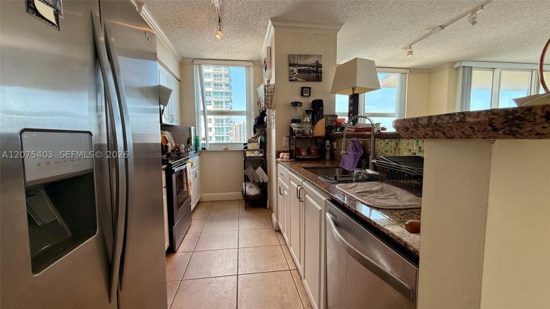 Condo for sale at Mark on Brickell 2310