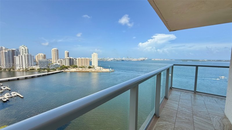 Condo for sale at Mark on Brickell 2310