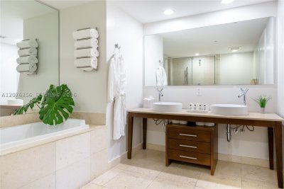 Comprar apartamento en Icon Brickell Viceroy 3410