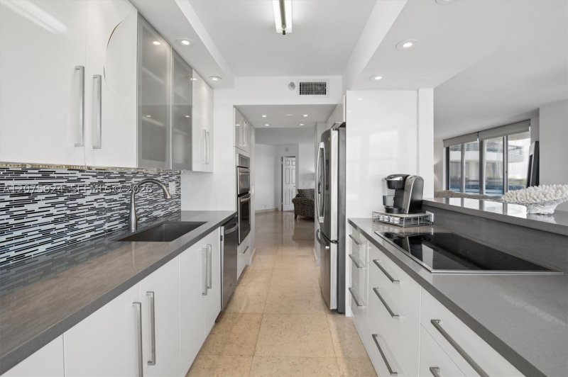 Comprar apartamento en Mystic Pointe 400 805