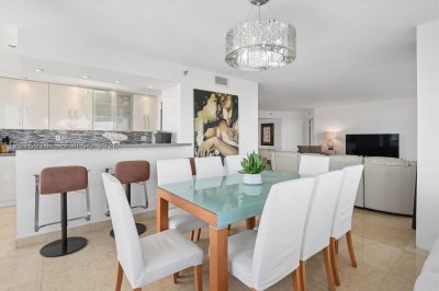Comprar apartamento en Mystic Pointe 400 805