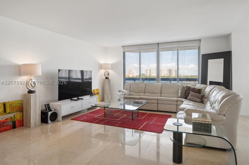Comprar apartamento en Mystic Pointe 400 805
