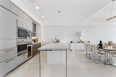 Comprar apartamento en Chateau Beach Residences 2203