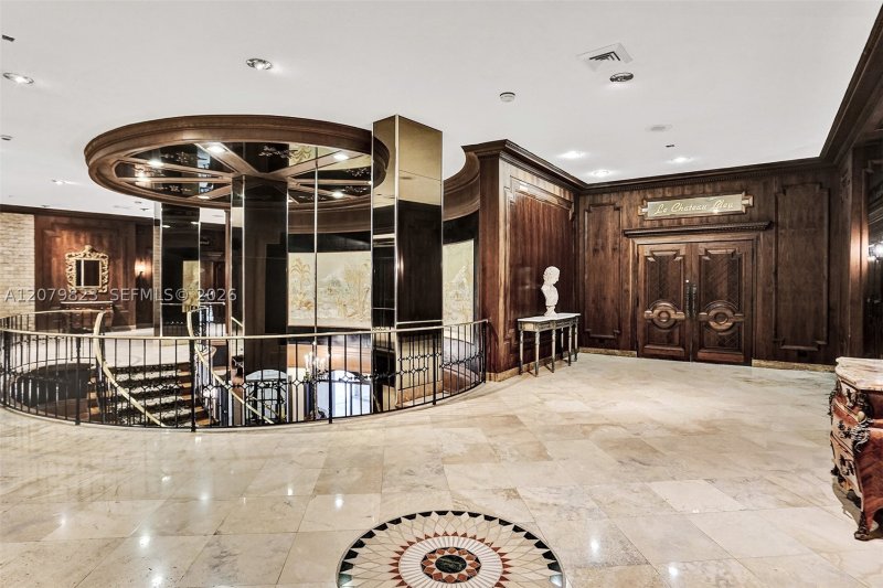 Condo for sale at Maison Grande 534
