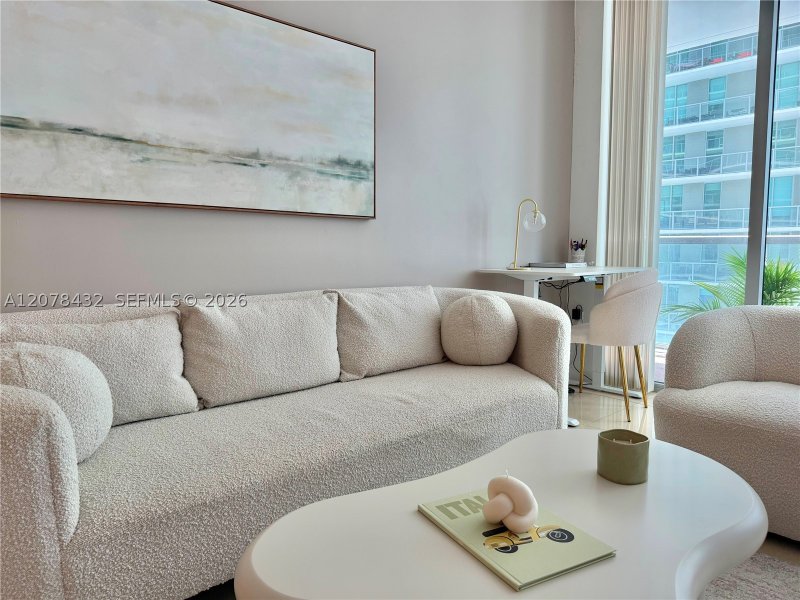 Condo for sale at Axis on Brickell North Tower 2215-N