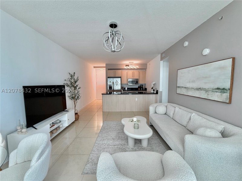 Condo for sale at Axis on Brickell North Tower 2215-N
