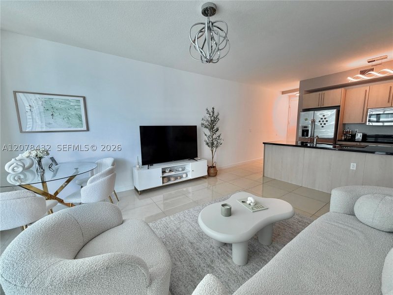 Condo for sale at Axis on Brickell North Tower 2215-N