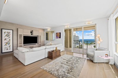 Comprar apartamento en Alhambra Place 1002