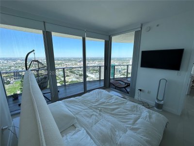 Aluguel de apartamento no Aria on The Bay 4701