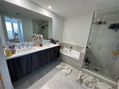 Aluguel de apartamento no Aria on The Bay 4701